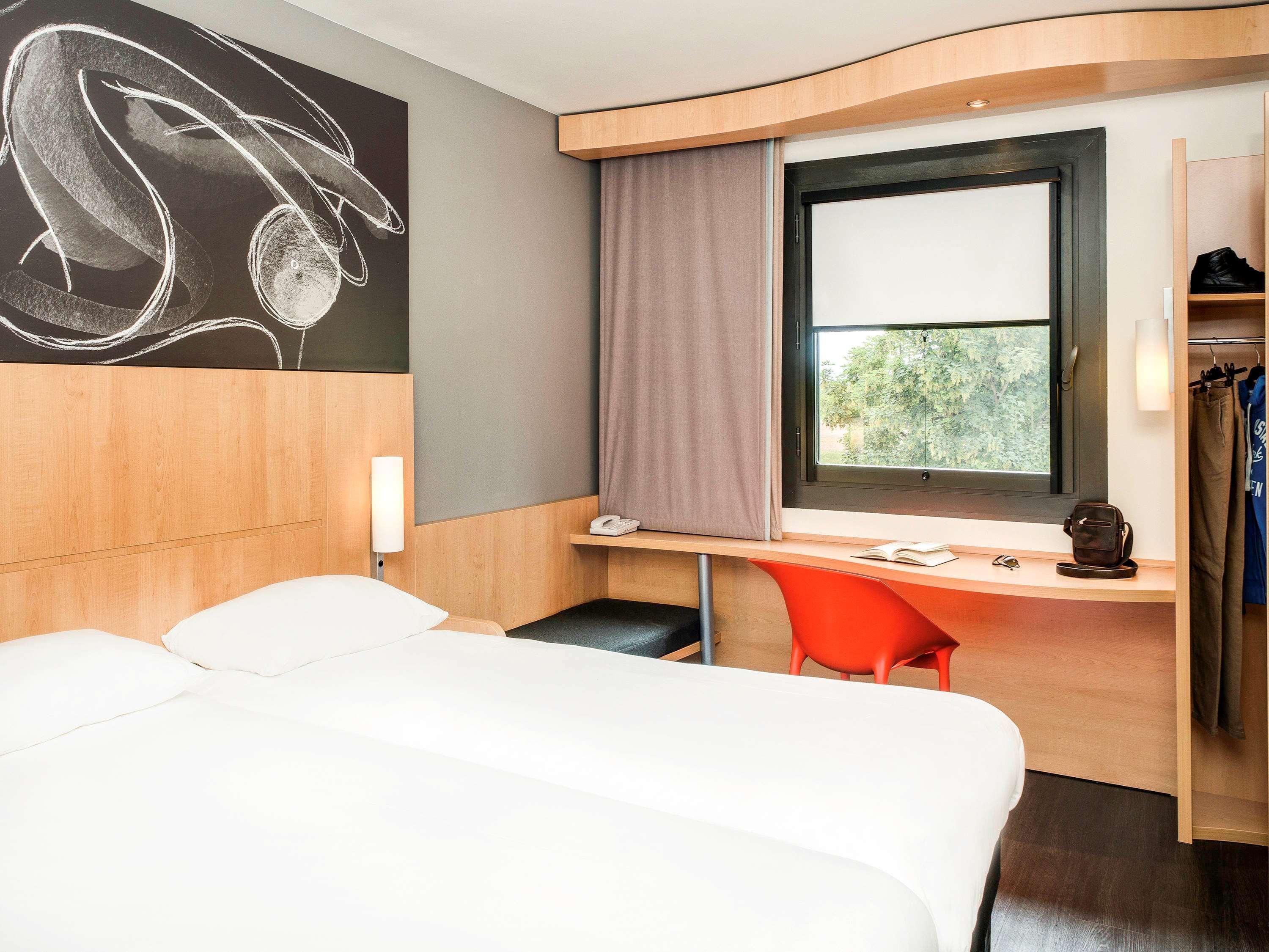 Ibis Montceau Les Mines Hotell Eksteriør bilde